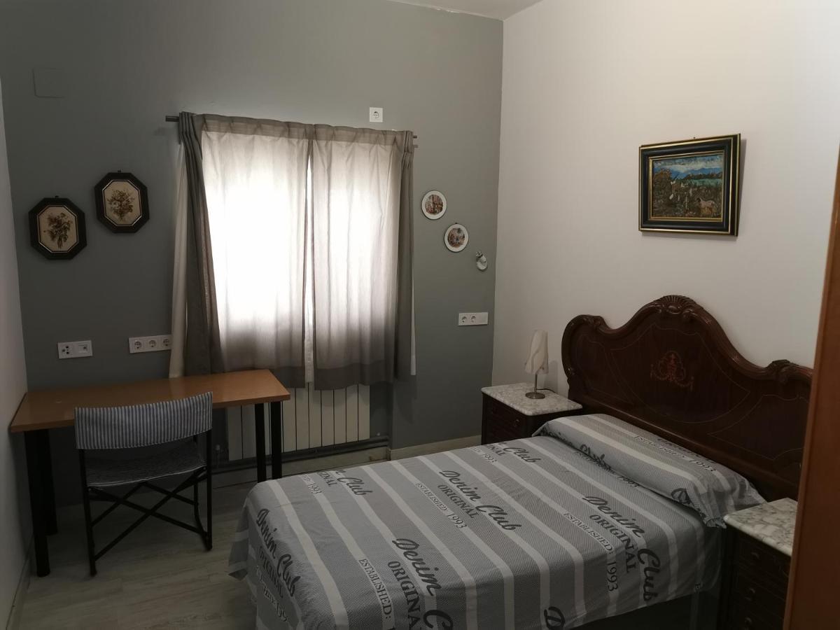 Villa "Luna De Segovia" Leganés Eksteriør billede