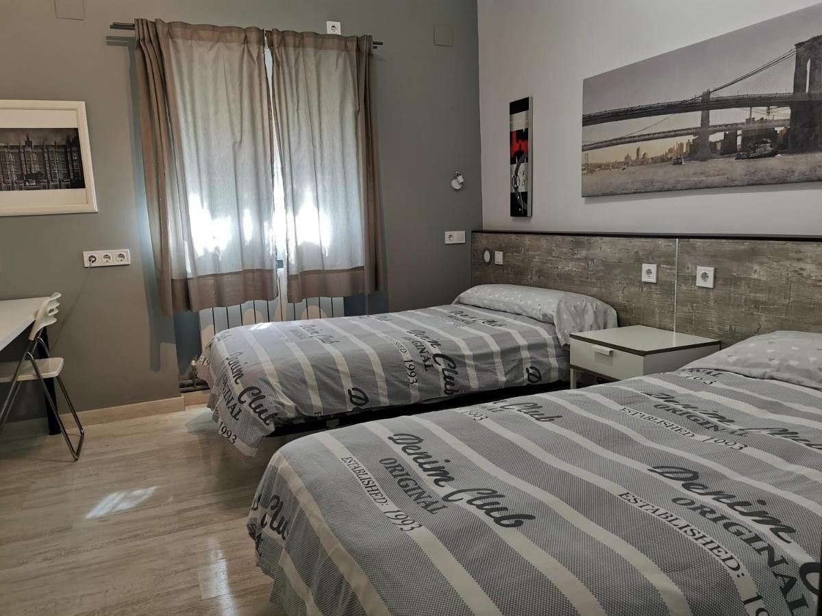 Villa "Luna De Segovia" Leganés Eksteriør billede