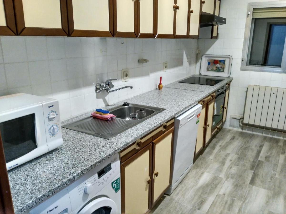 Villa "Luna De Segovia" Leganés Eksteriør billede