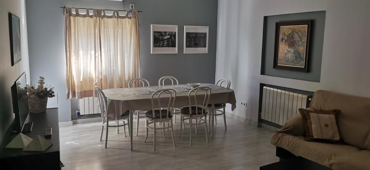 Villa "Luna De Segovia" Leganés Eksteriør billede